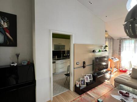 Vendesi appartamento 3+1+2 a Fresk/200,000 euro