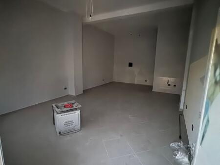 SHOP 400 EURO.ASTIR