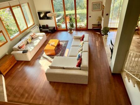 Modern villa for rent near Farka Lake