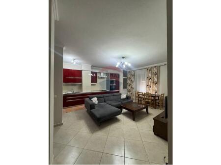 Apartment - For Rent - Commune of Paris, Tirana € 620
