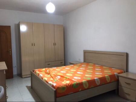 Jepet me qera apartament 1+1 tek Kodra Diellit sapo kalon Kristal Center!