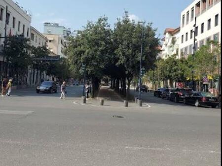 Shop for sale on Bulevardi Zogu i Pare near the Ministry of Justice (ID 4171562)