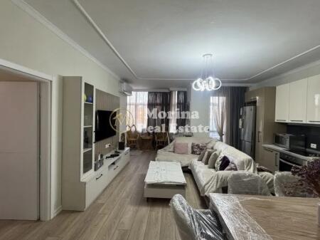Qera, Apartament 3+1, Vasil Shanto, 1050 euro/muaj