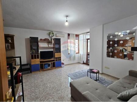 Apartament 1+1 per qira tek Rruga e Bogdaneve!