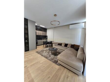 Jepet me qira, Apartament 1+1, Ish Stacioni Trenit