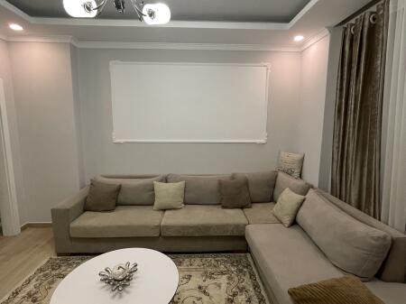 Jepet me qera apartament 2+1+2 Kamez tek Ulliri