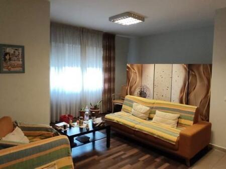 🏠 Shitet Apartament 1+1 – Komuna e Parisit