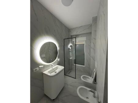 Shitet apartament 1+1 te Rezidenca Kaimi ne zonen e Ali Demit. 100,000 €