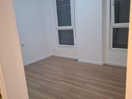 Shitet, Apartament 2+1, Oxhaku, Tiranë.