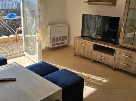 Jepet me qira apartament 3+1+2 + parkim