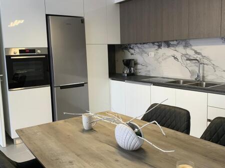 🏡 Appartamento 2+1 in Affitto – Via Peti, Tirana