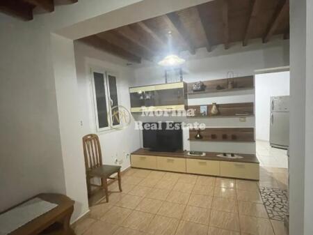 Qera, Hyrje Private 2+1, 5 Maj , 380 euro/muaj.