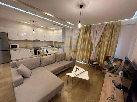 Shitet, Apartament 2+1+2, Liqeni i Thate