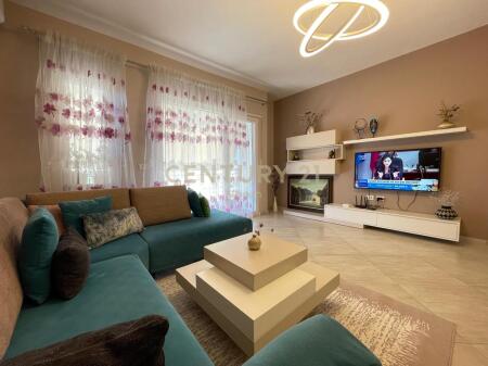 JAPIM ME QIRA APARTAMENT 2+1+GARDEROBE NE LIQEN TE THATE!