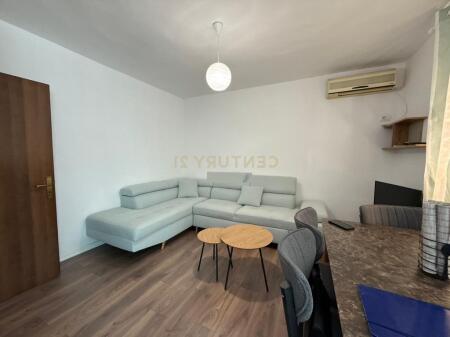 OFROHET APARTAMENT 1+1   ME QERA