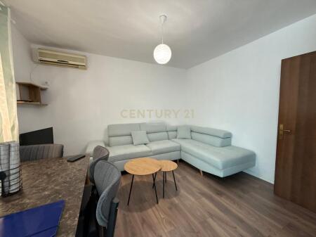 APARTAMENT ME QIRA 1+1 PRANE SHKOLLES SE BALETIT