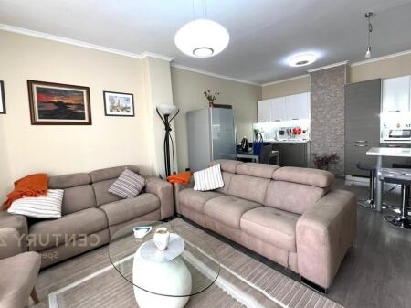 Apartament me qira 3+1,tek Hipoteka