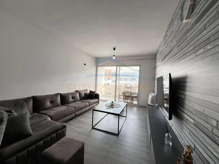 🏡 Shitet Apartament Modern 1+1 në Zemër të Unazës së Re!