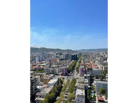 Qera, Ambjent per zyra ,Tirana Garden Building, Tirane