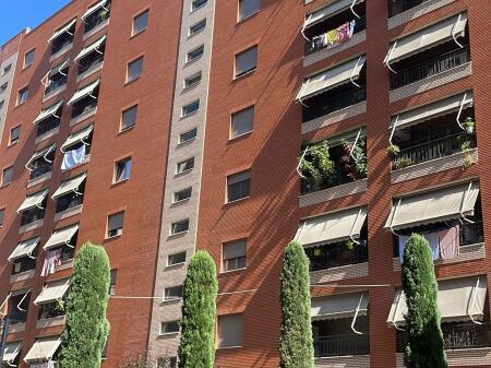 POST PARKIMI PER SHITJE TEK KOMPLEKSI DELIJORGJI