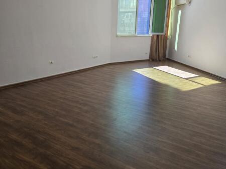 📌Jepet me Qira Ambient Zyre – 1+1 në Qendër