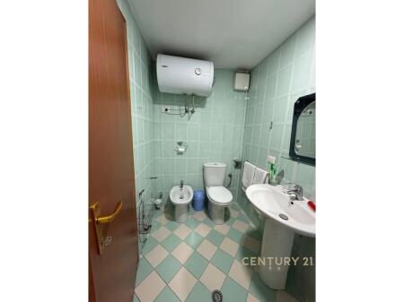 JEPET APARTAMENT 2+1+2 PER QIRA NE RRUGEN E BARRIKADAVE