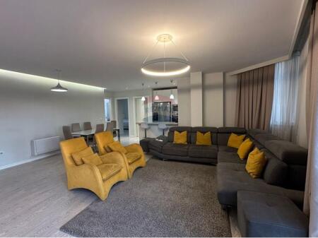 SHITET APARTAMENT 3+1+2 TEK STADIUMI AIR ALBANIA