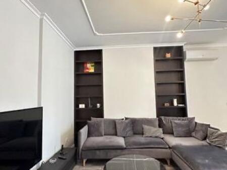 Apartamet per Qira 2+1+2 me post parkimi tek liqeni thate