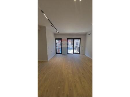 Shitet apartament 1+1 Kodra e DIellit 2 !