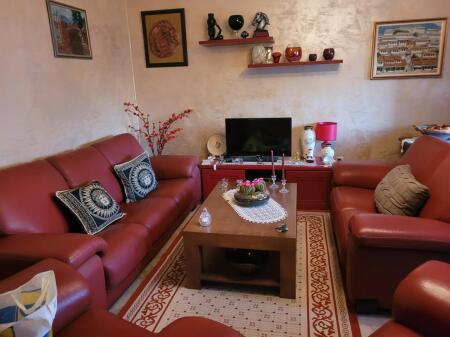 🏠 Shitet Apartament 2+1+bllk pranë Gardës dhe Juridikut
