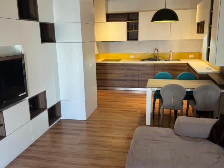 Apartament 2+1 tek Shkolla e Kuqe!
