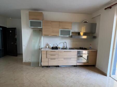 QERA, APARTAMENT 2+1 FRESKU, TIRANË