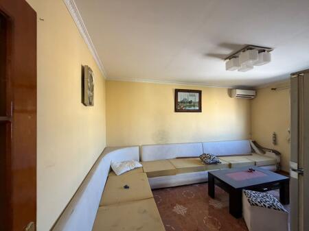 Shitet apartament 2+1 ne Laprake ( Prane Kmw )