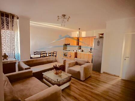 Qera, Apartament 2+1, Porcelan , Tiranë.