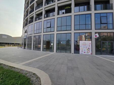 Commercial unit for rent on the 0 floor of the highly sought after "Lake View" complex on Kosovareve Street