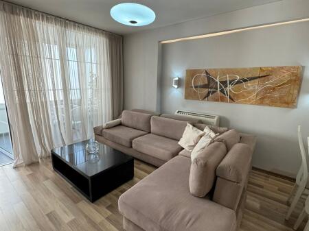 Jepet me qera Apartamenti 2+1, Qender , Rruga Sulejman Pasha ,  800 euro