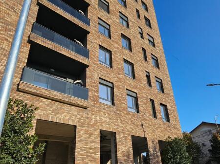 Apartament 2+1 per shitje te 5 Maji, financohet me kredi,pallat i ri