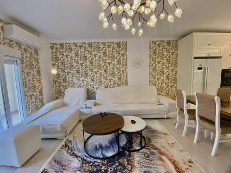 Jepet me qera apartament 3+1+Aneks+Ballkon