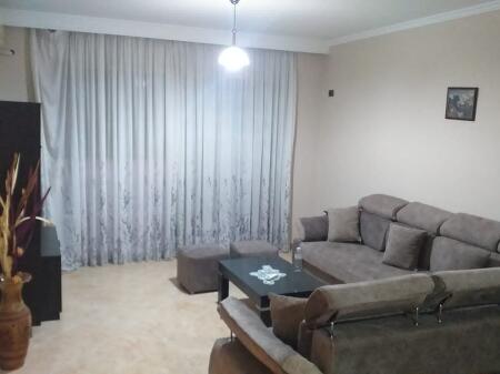 JEPET APARTAMENT ME QIRA- , BLLOK