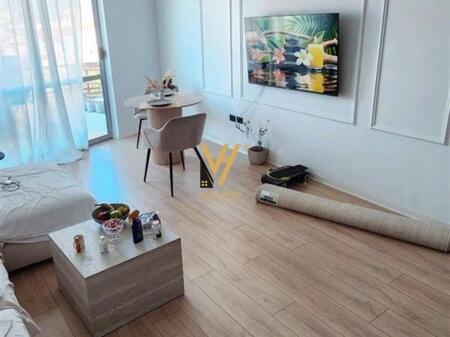 JEPET APARTAMENT 1+1+BLK ME QERA TE CASA ITALIA 500 EURO