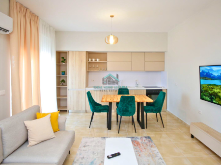 Apartament 2+1 për Qira – Marina Bay, Vlorë.