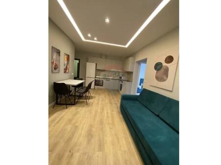 Jepet me qera apartament 2+1 tek 21 dhjetori