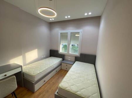 Jepet Me Qera Apartament 2+1+1 Ballkon