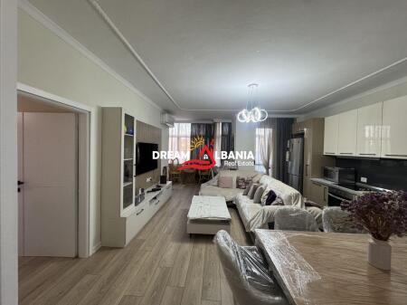 Appartamento 3+1+2wc in affitto vicino al Tribunale Distrettuale a Tirana (ID 4231477 )