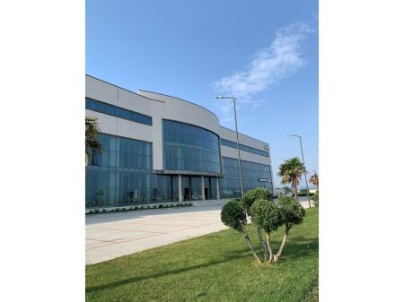 JEPET ME QIRA AMBIENT KOMERCIAL BUZË AUTOSTRADE!