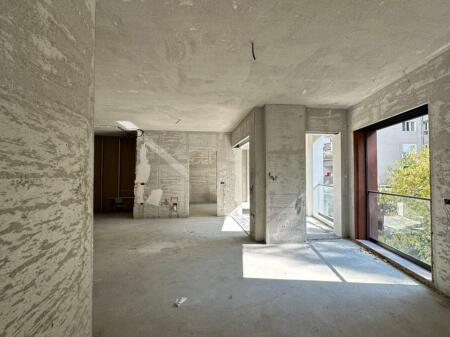 2+1 APARTMENT WITH PARKING FOR SALE NEAR AIR ALBANIA STADIUM