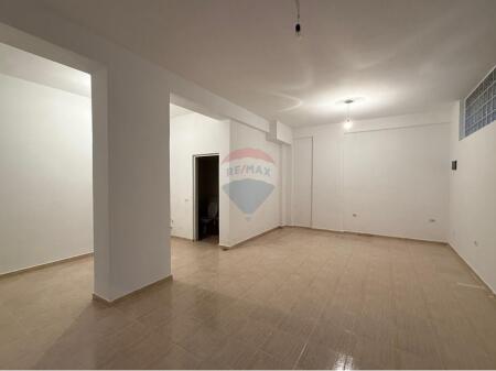 Commercial space for rent near Selvise !