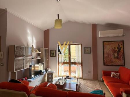 JEPET APARTAMENT 3+1 ME QIRA TE KOMUNA E PARISIT 1.000 EURO