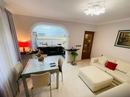 🏠 Jepet me qira apartament 2+1 📍 Adresa: Rruga Adem Jashari, Njësia Bashkiake Nr. 5💶 Çmimi: 800 € / muaj