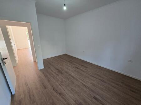 Shitet apartament 1+1 ne Don Bosko